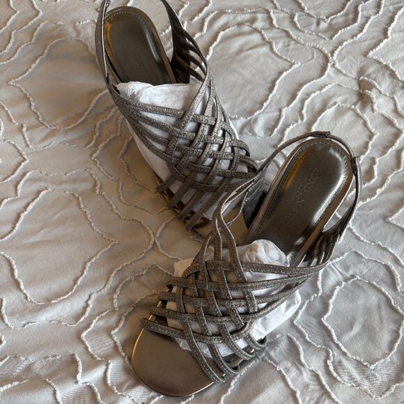 WORN ONCE London Fog Everygreen Demi-Wedge Shoes - Picture 3 of 6